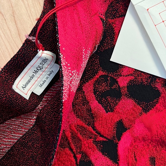 Alexander McQueen Skirt Size L Red English Blurred Rose Jacquard Mini Skirt - Picture 4 of 6